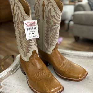 NWT Justin Boots Brown and Cream Western Boots